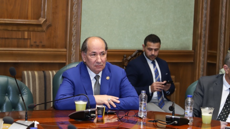عمالُ مصر سواعدُ الجمهورية الجديدة